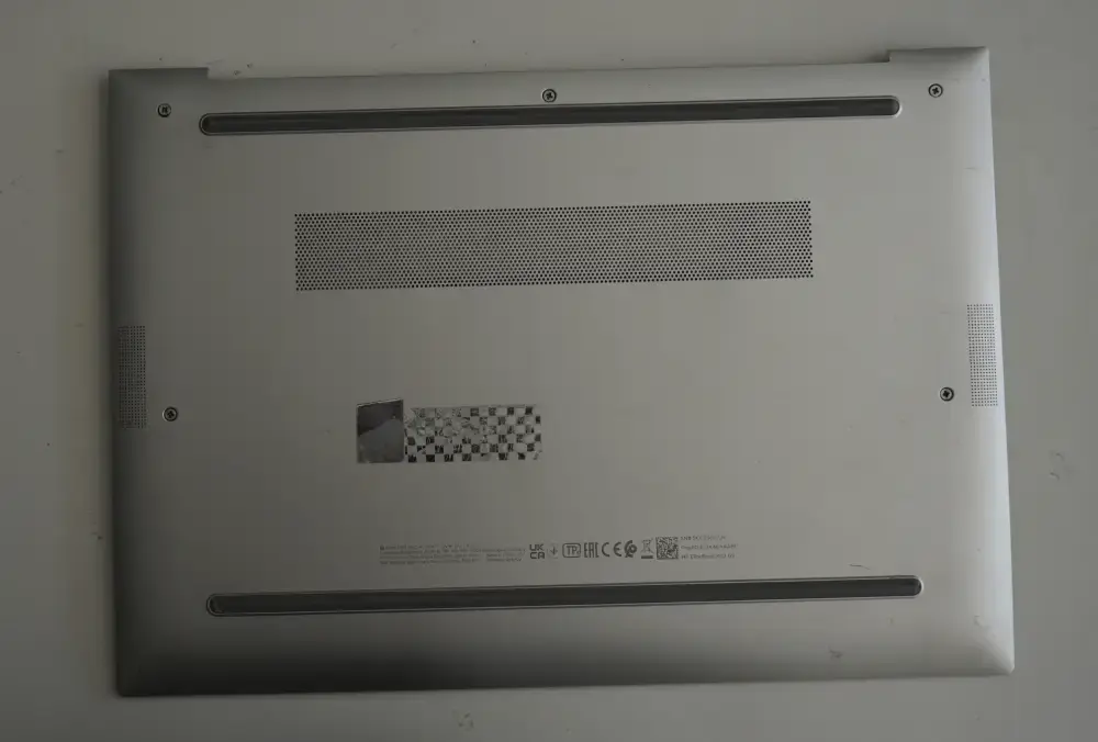 HP840G9BACK.webp