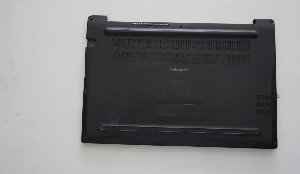 Dell-Latitude-7390-Back.webp