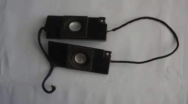 AIO Speakers with small and large pin